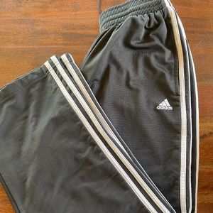 Men’s Adidas workout sweats